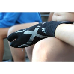 Zwemsokken 1 Vinger Voor Volwassenen Zwembad Zwart Zilver 11 Zwemsokken 1 Vinger Voor Volwassenen Zwembad Zwart Zilver -Schoenen Verkoop zwemsokken 1 vinger voor volwassenen zwembad zwart zilver 4